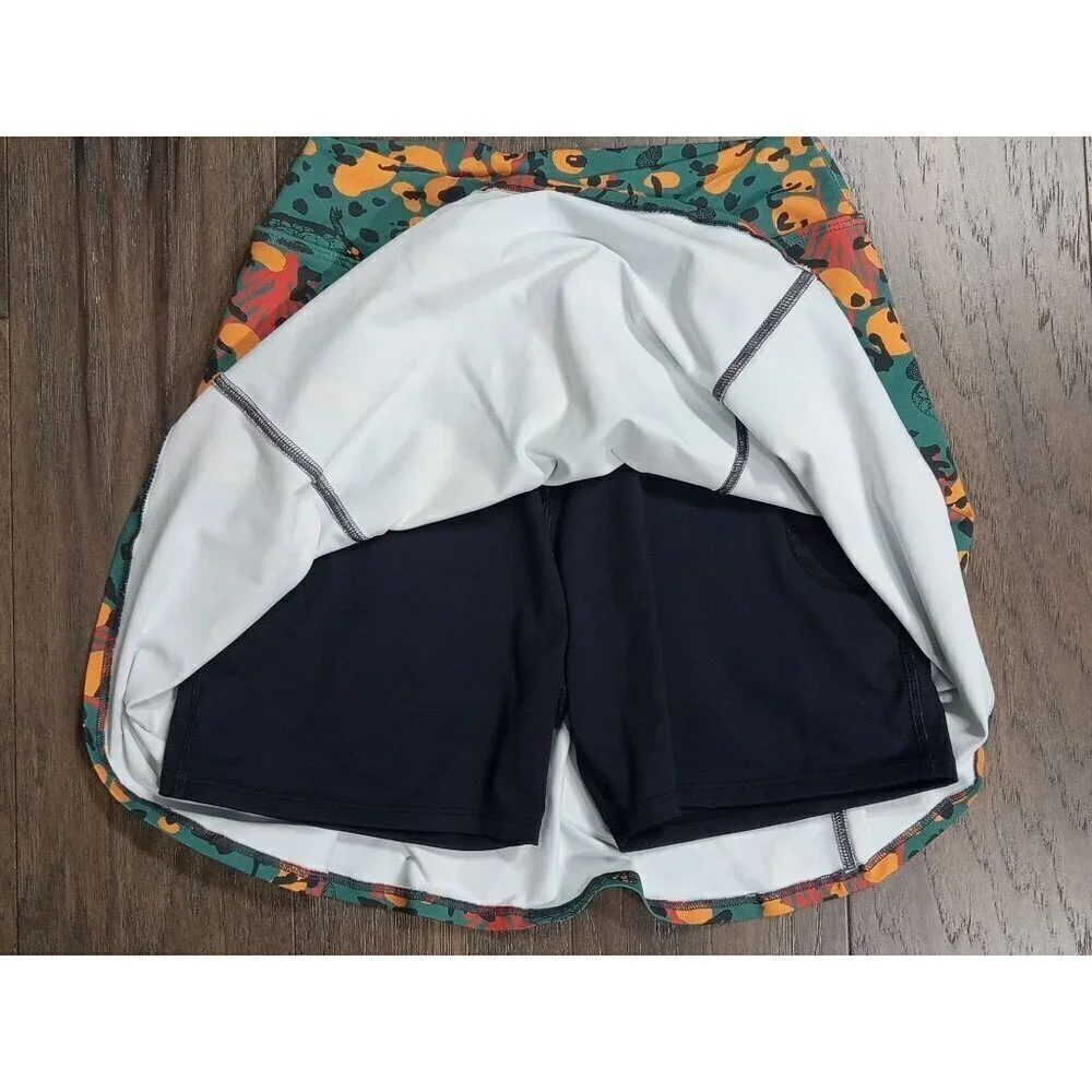 DONA JO Turtle Print Athletic Skort Green Orange Size Small EUC